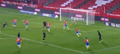 帕福斯1-0黄潜斩获队史欧冠首胜，卢卡森制胜，盖伊失单刀