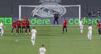 篮球湖人新秀完成生涯首次双双