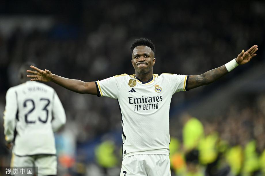 火箭对太阳伤病报告：布克＆杰伦·格林缺席，利弗斯出战成疑