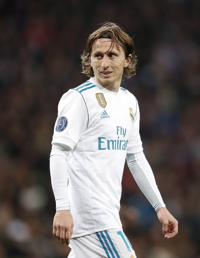 基恩曾因记者手机没有静音而发火，但录节目时他的手机也响了